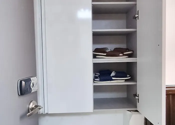 Hongdae&sinchon 10min Cozy House With 2 Bedrooms *