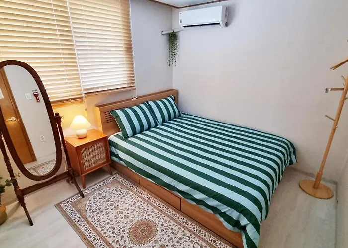 Apartment Hongdae&sinchon 10min Cozy House With 2 Bedrooms *