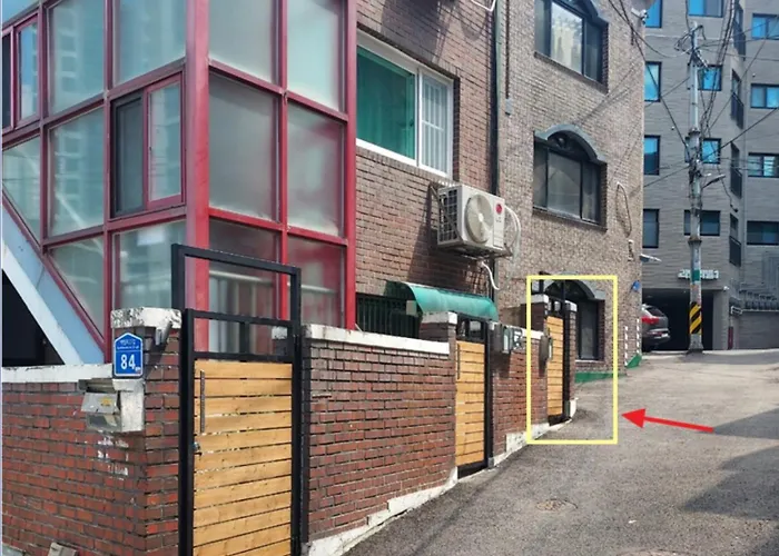 Hongdae&sinchon 10min Cozy House With 2 Bedrooms Apartment Seoul